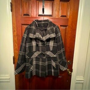 Braetan wool mix winter jacket. Black and white print.